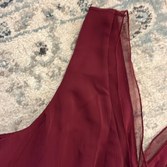 b.i.y.a.y.c.d.a. Stylish Burgundy V-Neck Sleeveless Blouse - Picture 4 of 12